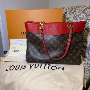 *Discontinued* Pallas Shopper